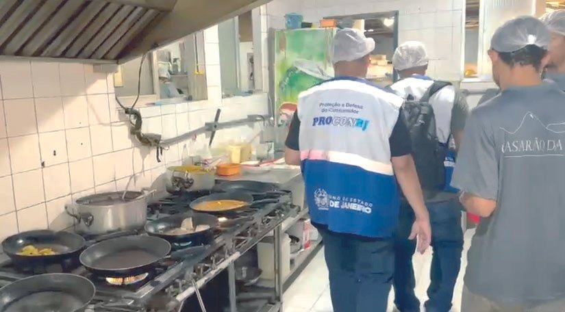 Fiscalização encontra mais de 200 quilos de alimentos impróprios para o consumo