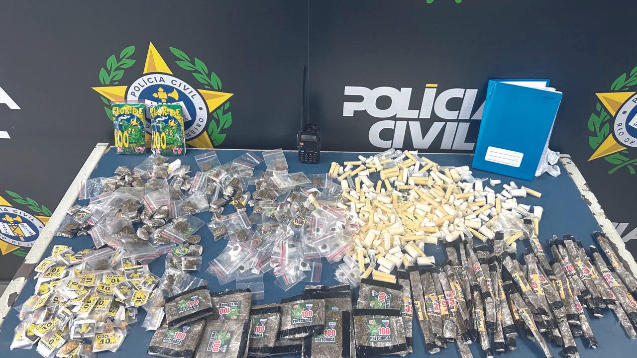 Civil e P2 desativam central de monitoramento do tráfico no Morro do Santo Antônio