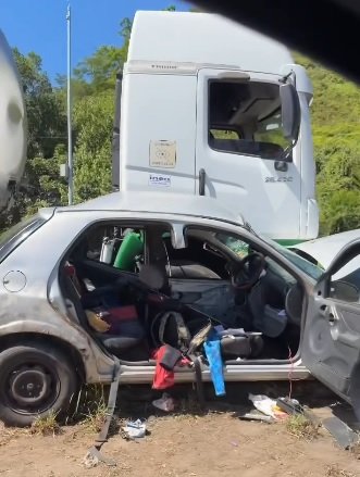 Acidente no trevo da Rio-Santos, na Vila Petrobras, deixa um morto