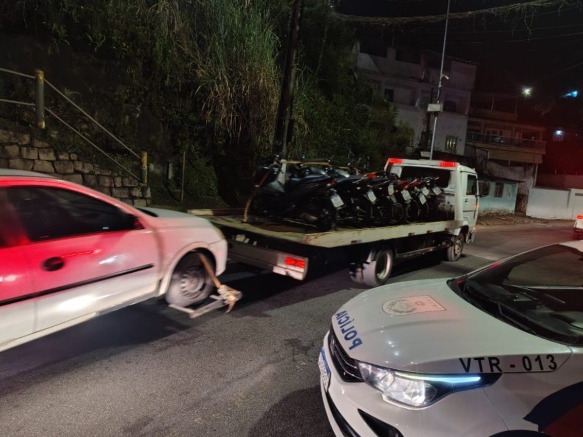 Operação de segurança em Angra dos Reis apreende 22 veículos e detém motorista alcoolizado