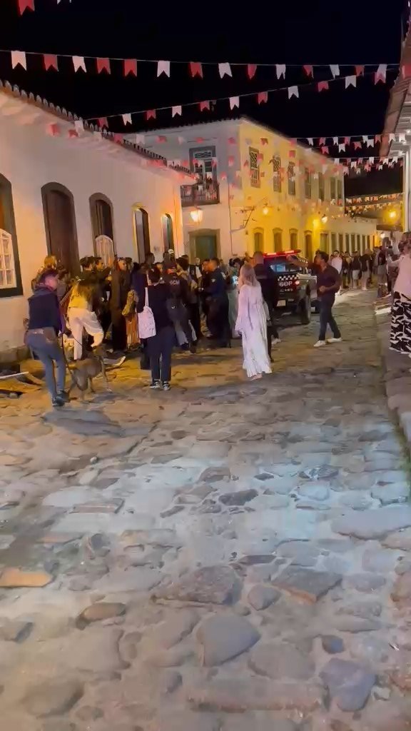 Guarda Municipal de Paraty usa spray de pimenta contra vendedores de rua em Paraty