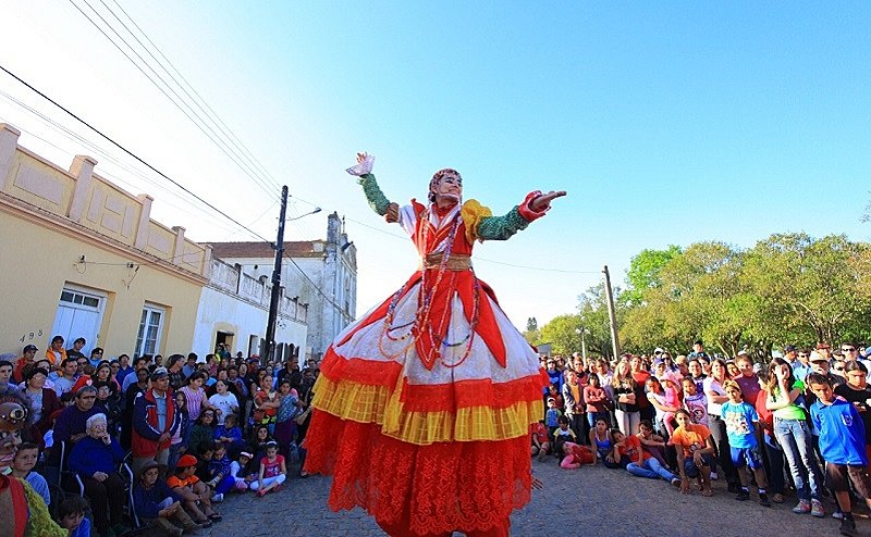 Governo do Rio abre editais de R$ 3,6 milhões para profissionais e mestres da cultura