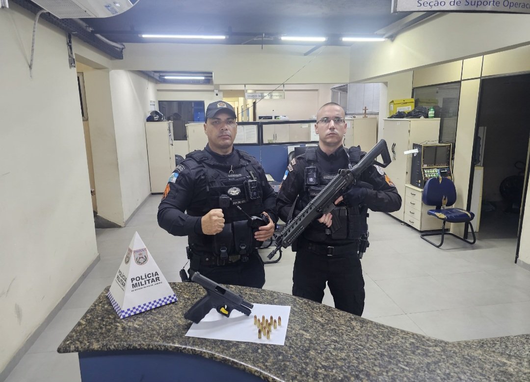 Homem é preso em flagrante com pistola e munições em Angra dos Reis