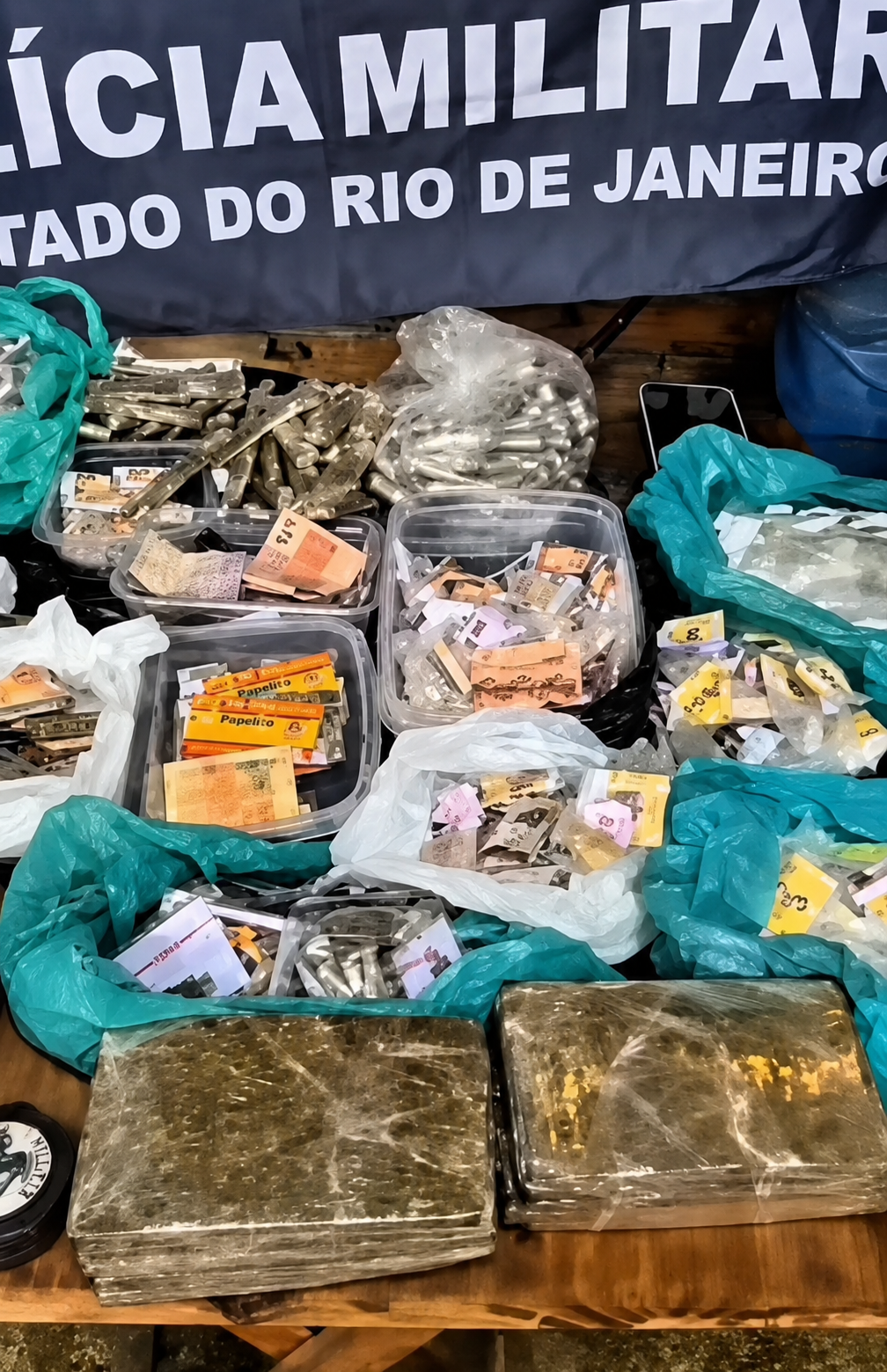 Adolescente é detido com grande quantidade de drogas em operação policial no Bracuí