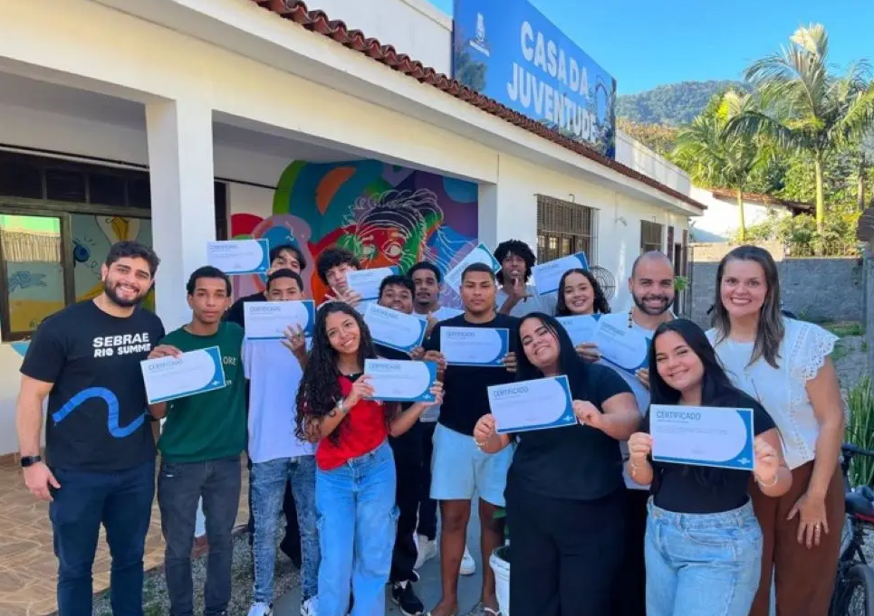 Mangaratiba impulsiona futuro de jovens com oficinas de marketing digital e empreendedorismo