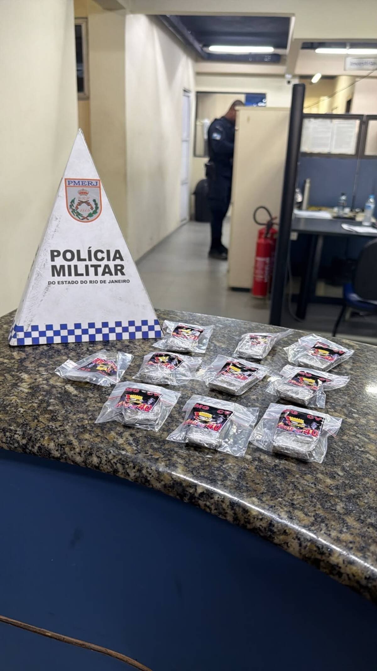 Operação Policial prende traficante com 10 tabletes de maconha em Angra dos Reis
