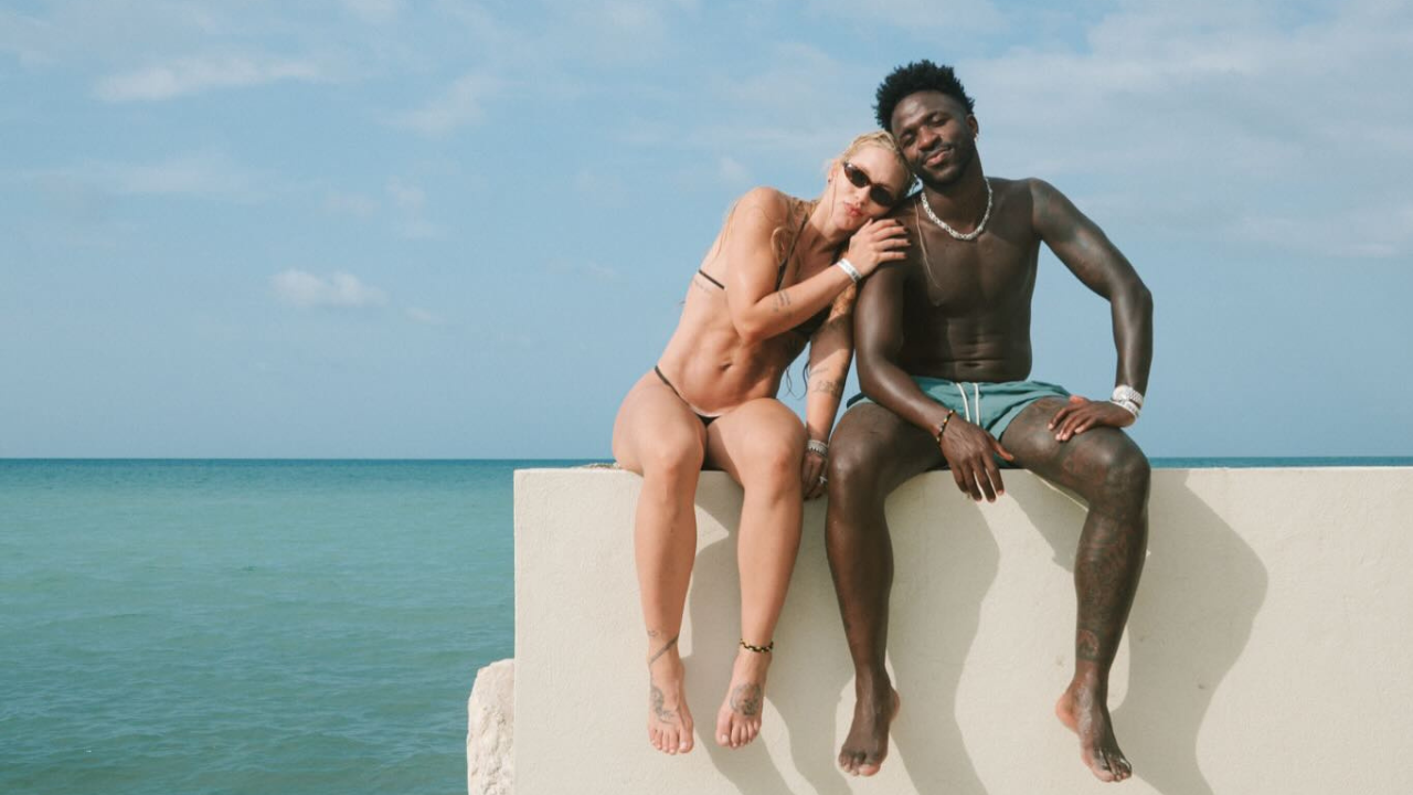 Vini Jr. e Virginia Fonseca jogam Beach Tênis em Mangaratiba
