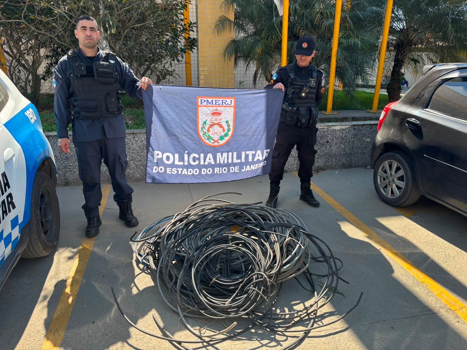 PM e Enel apreendem cabos furtados da concessionária em Paraty