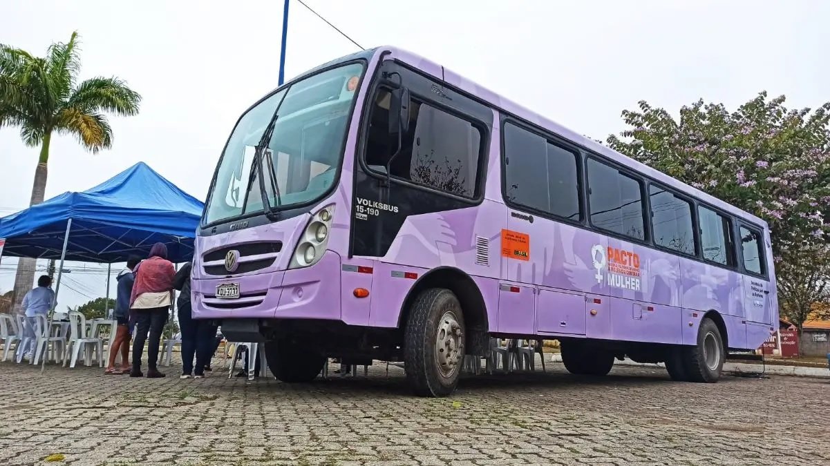 Ônibus Lilás oferece atendimento gratuito às mulheres em Muriqui