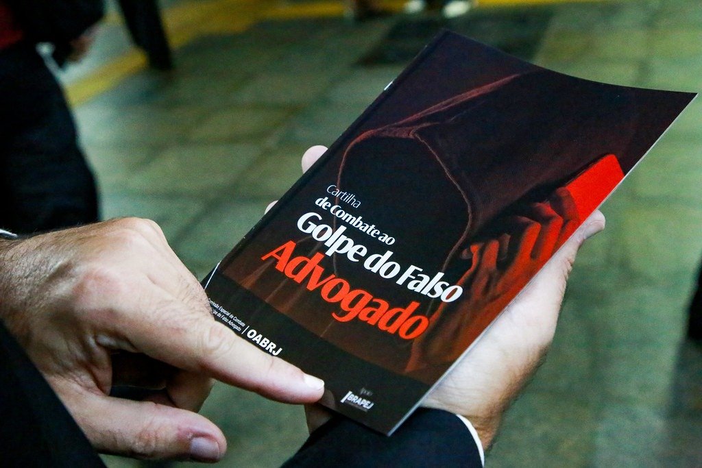 OAB-RJ faz campanha contra o golpe do falso advogado no MetrôRio