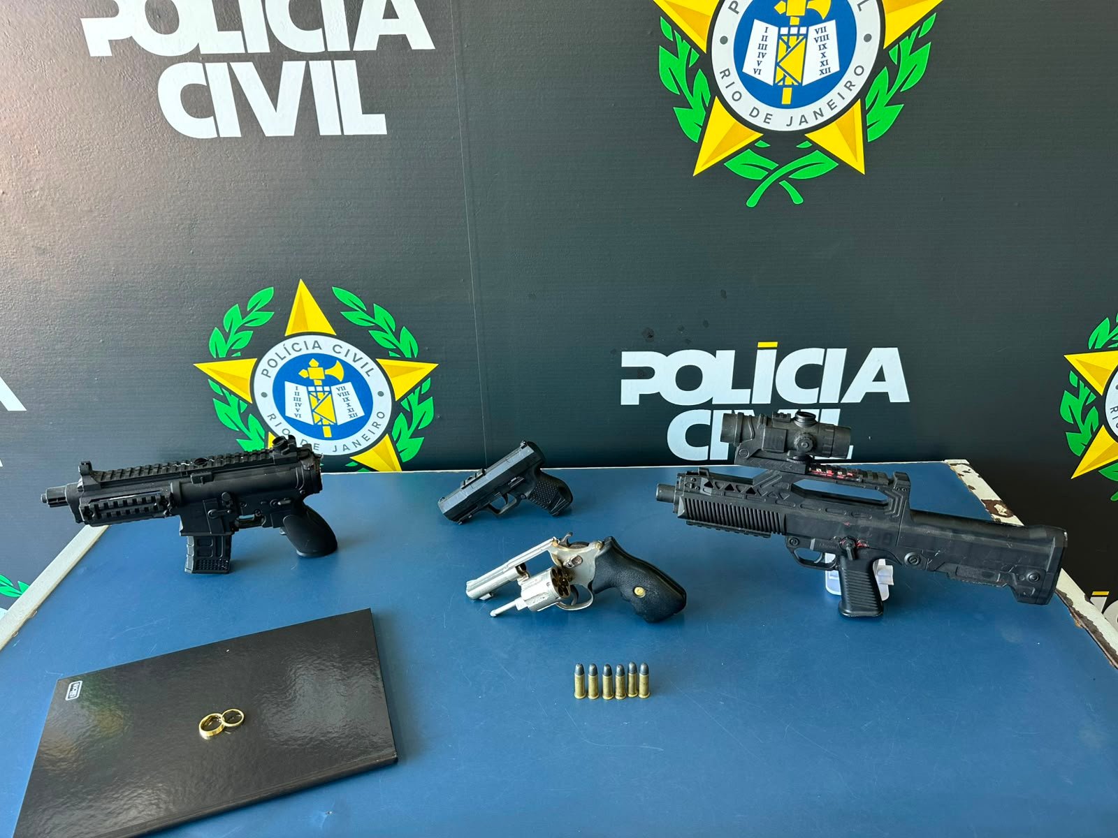 Forças de segurança prendem quadrilha  de piratas que agia no mar de Angra