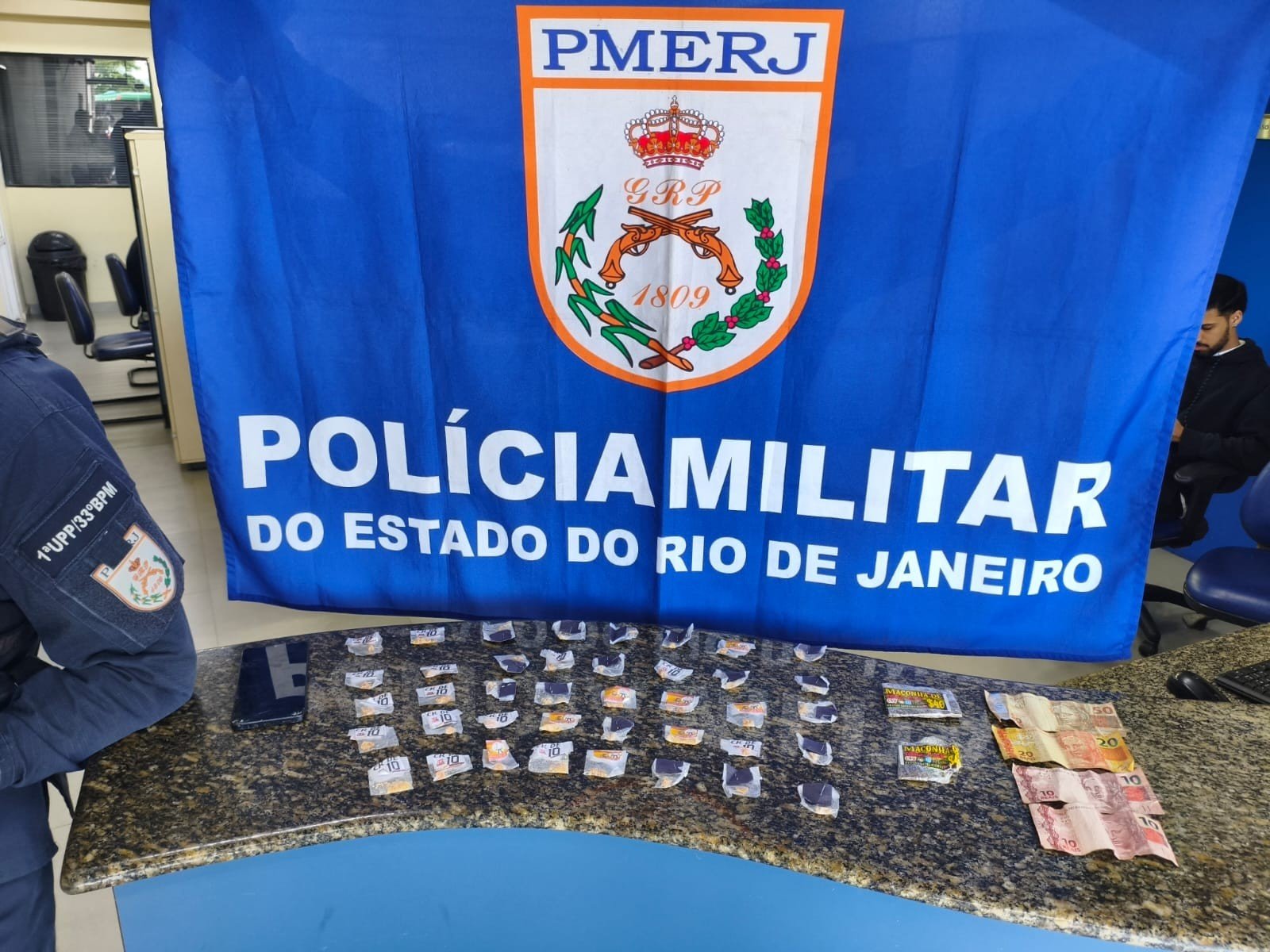 Adolescentes são apreendidas com drogas no Bracuí