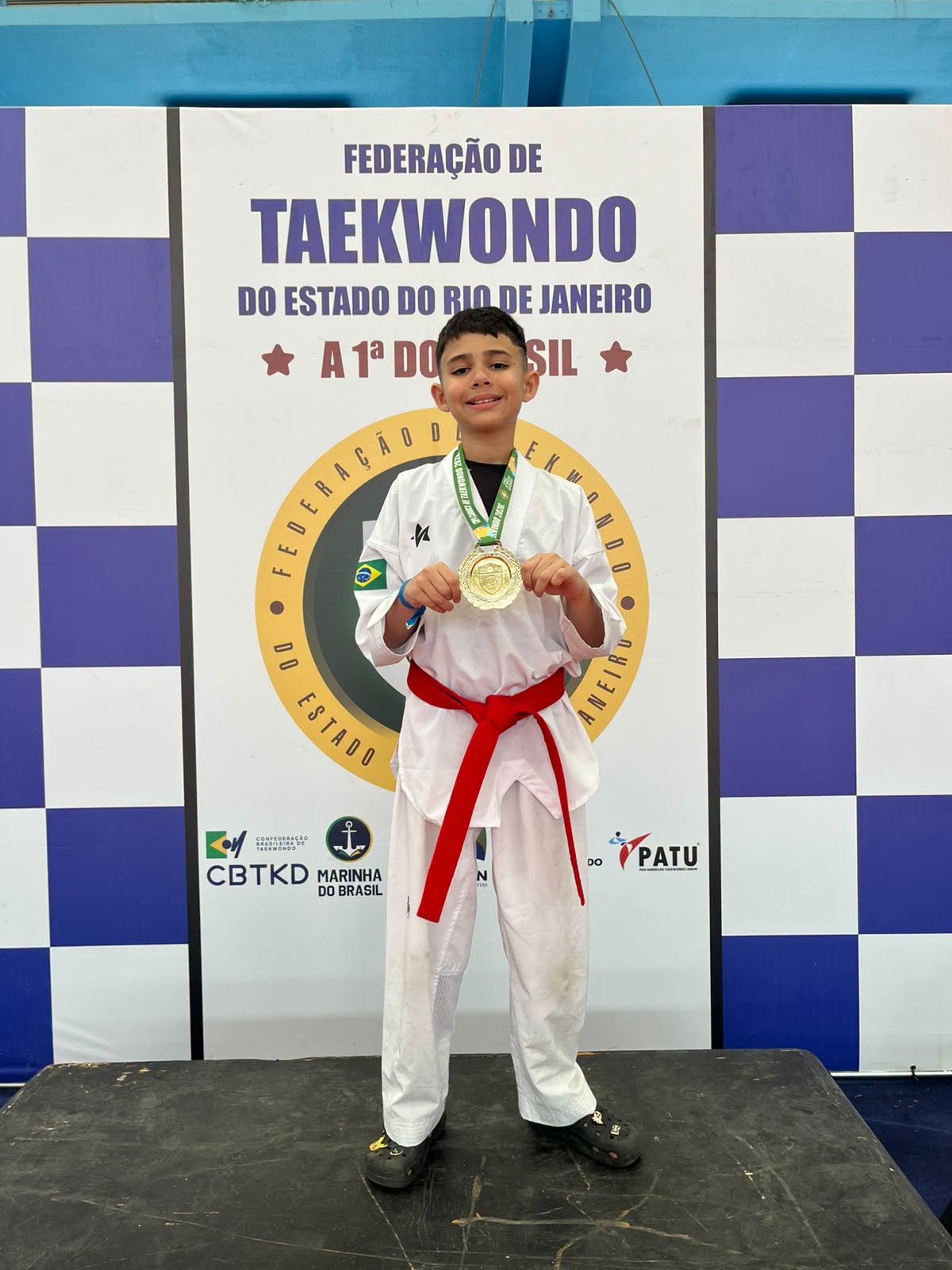 Iago Despindola conquista ouro na Copa Carioca de Taekwondo